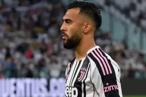 الأهلي السعودي يغري نجم يوفنتوس.. والرد خلال أيام